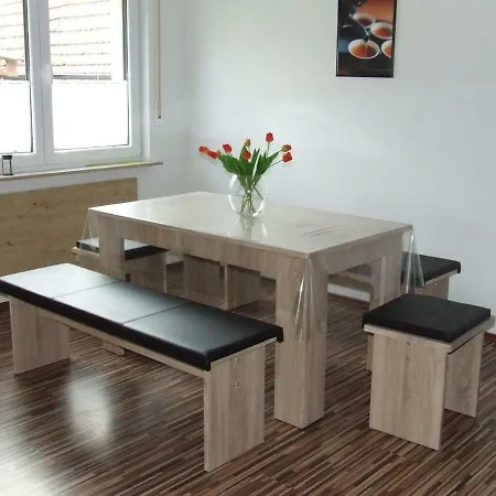 Nyaraló Dorfglueck Bischof 97633 Sulzfeld-leinach *