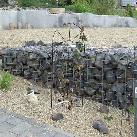 Nyaraló Dorfglueck Bischof 97633 Sulzfeld-leinach *